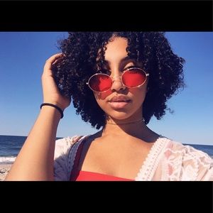 Meet your Posher, Joy